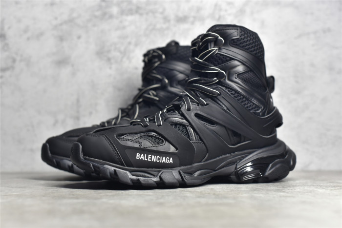 Ba*len*cia*ga track trainer