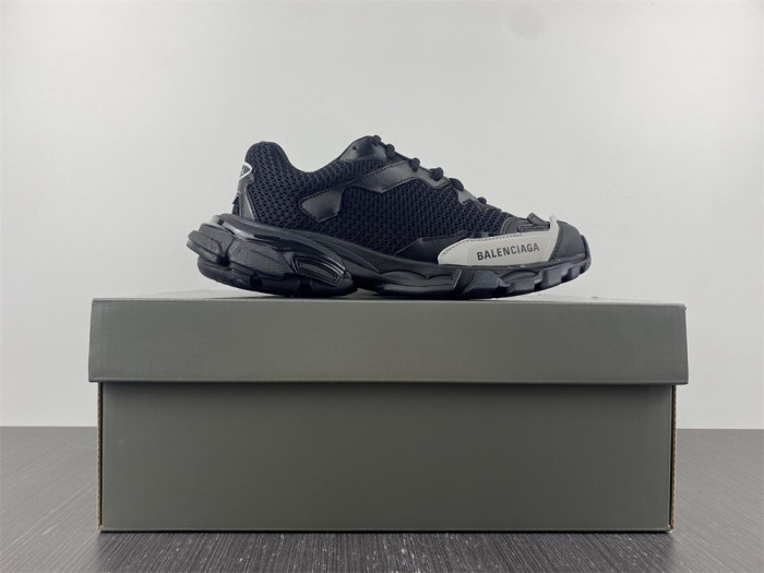 Ba*len*cia*ga track trainer  btt-028