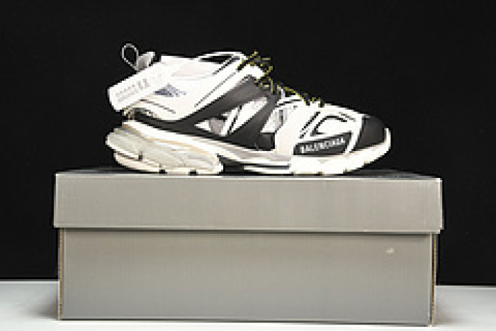 Ba*len*cia*ga track trainer  btt-069