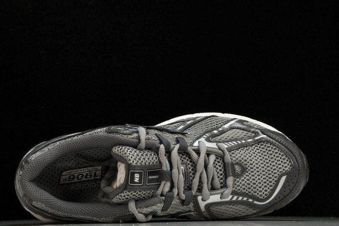 new balance nb-115