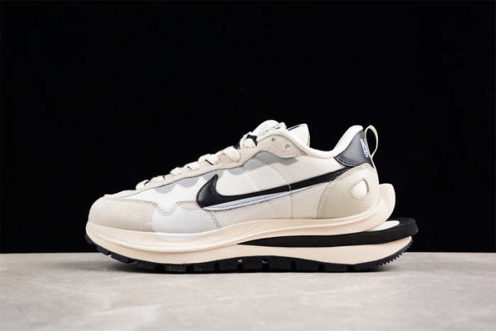 sacai x vaporwaffle  dd1875-101