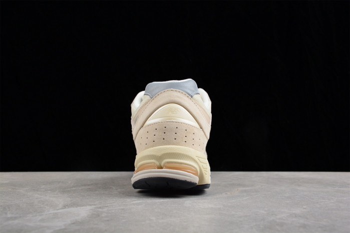 new balance nb-051