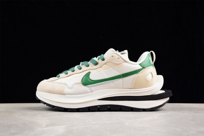 sacai x vaporwaffle   dd1875-105